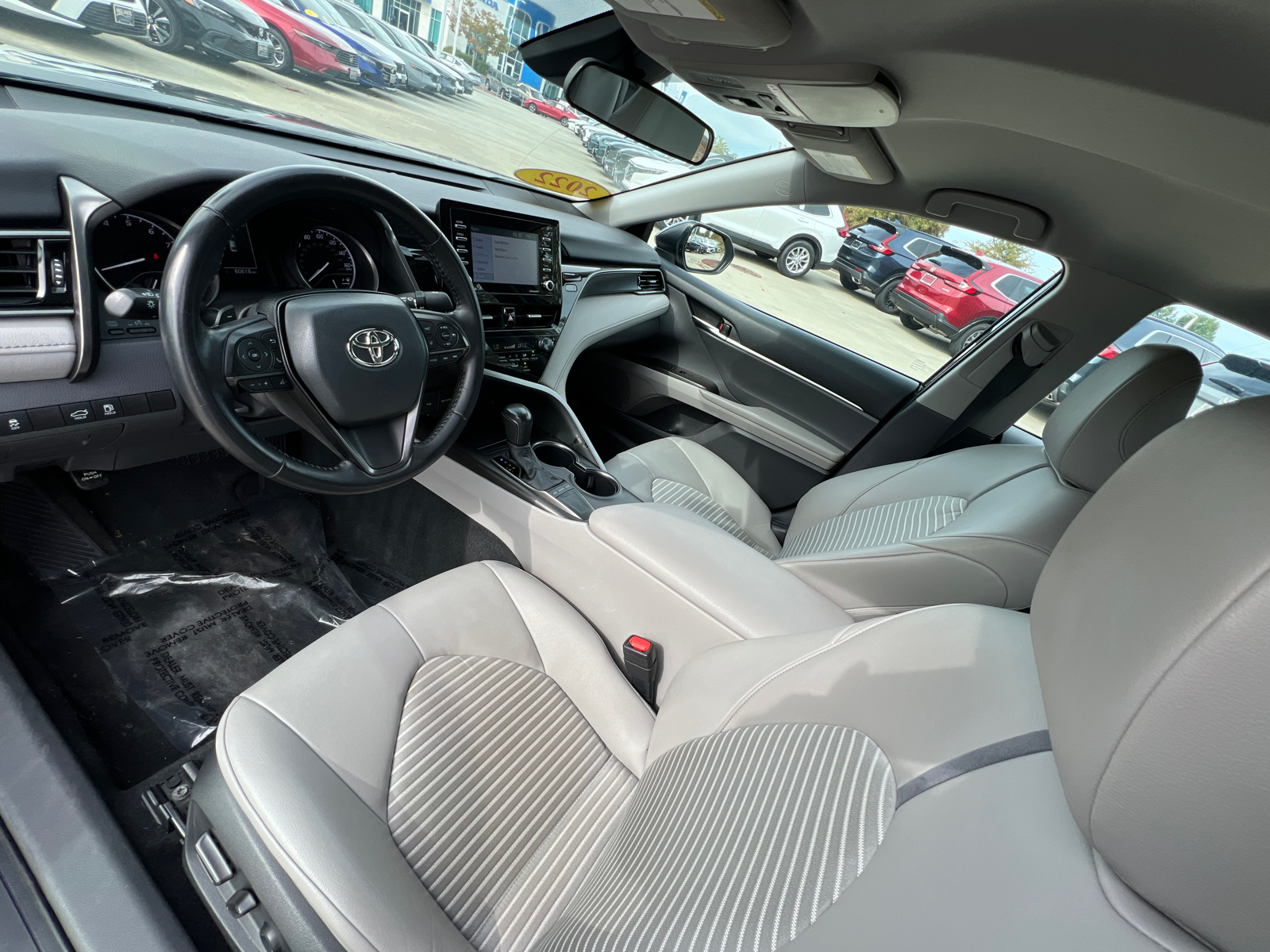 2022 Toyota Camry SE 13