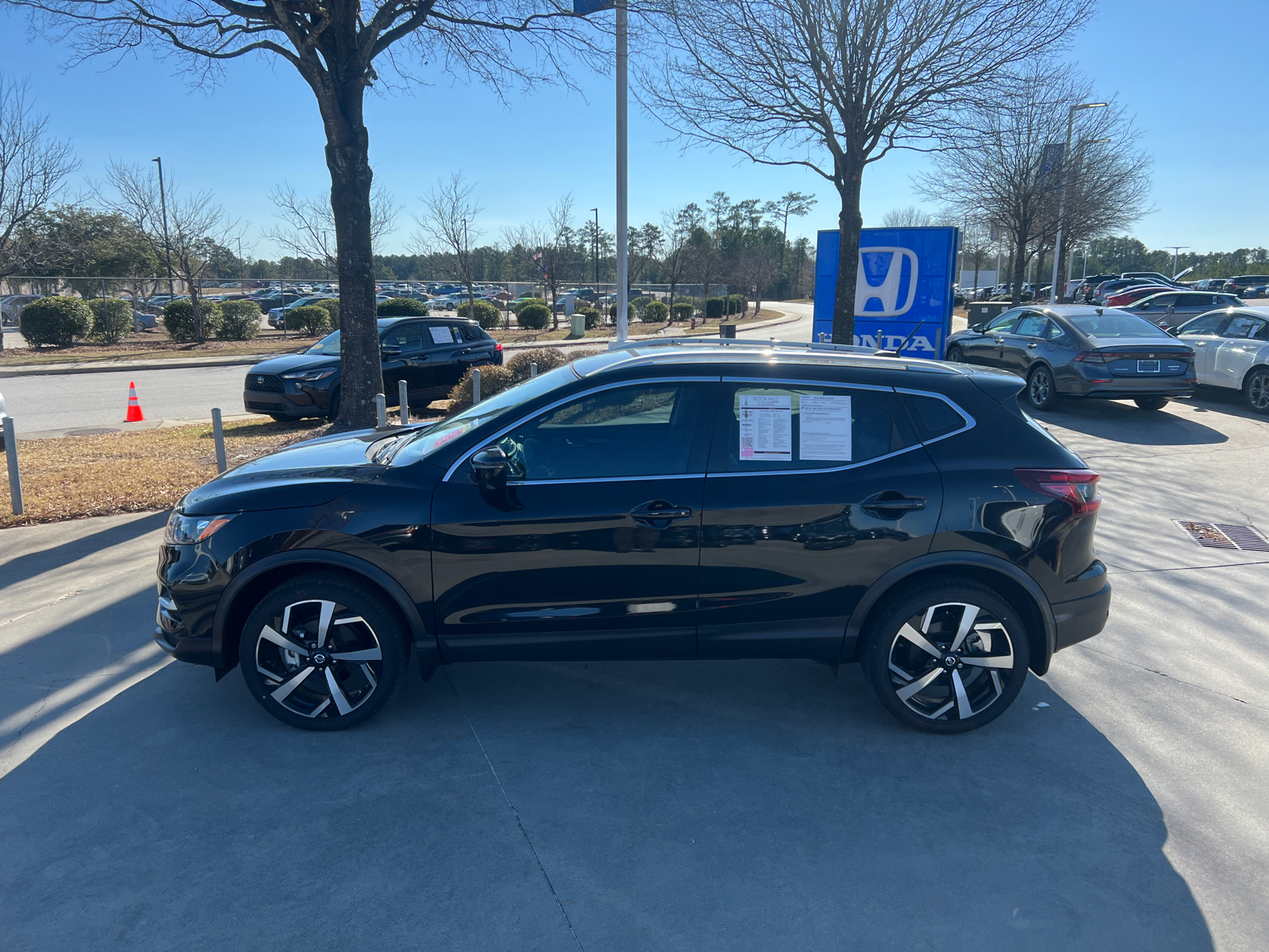 2022 Nissan Rogue Sport SL 4