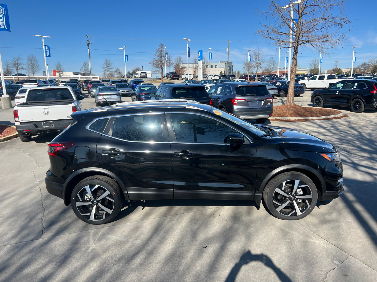 2022 Nissan Rogue Sport SL 8