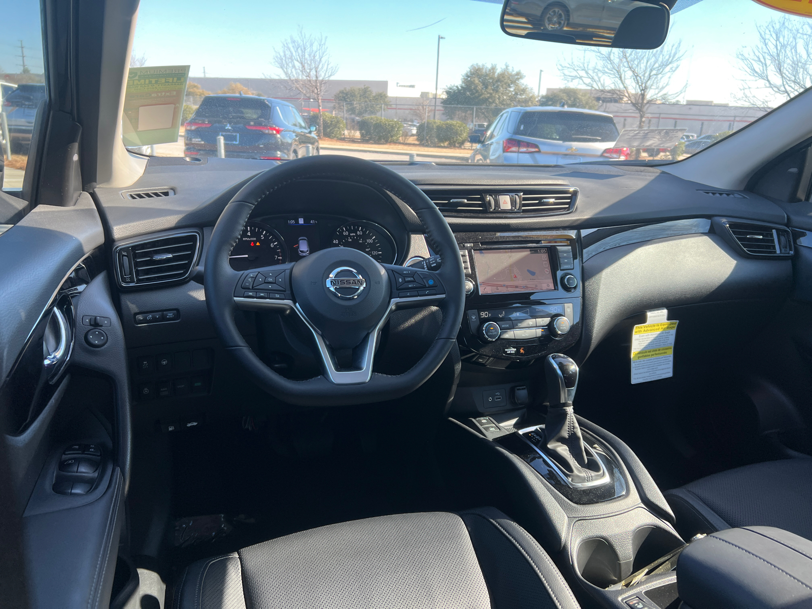 2022 Nissan Rogue Sport SL 26