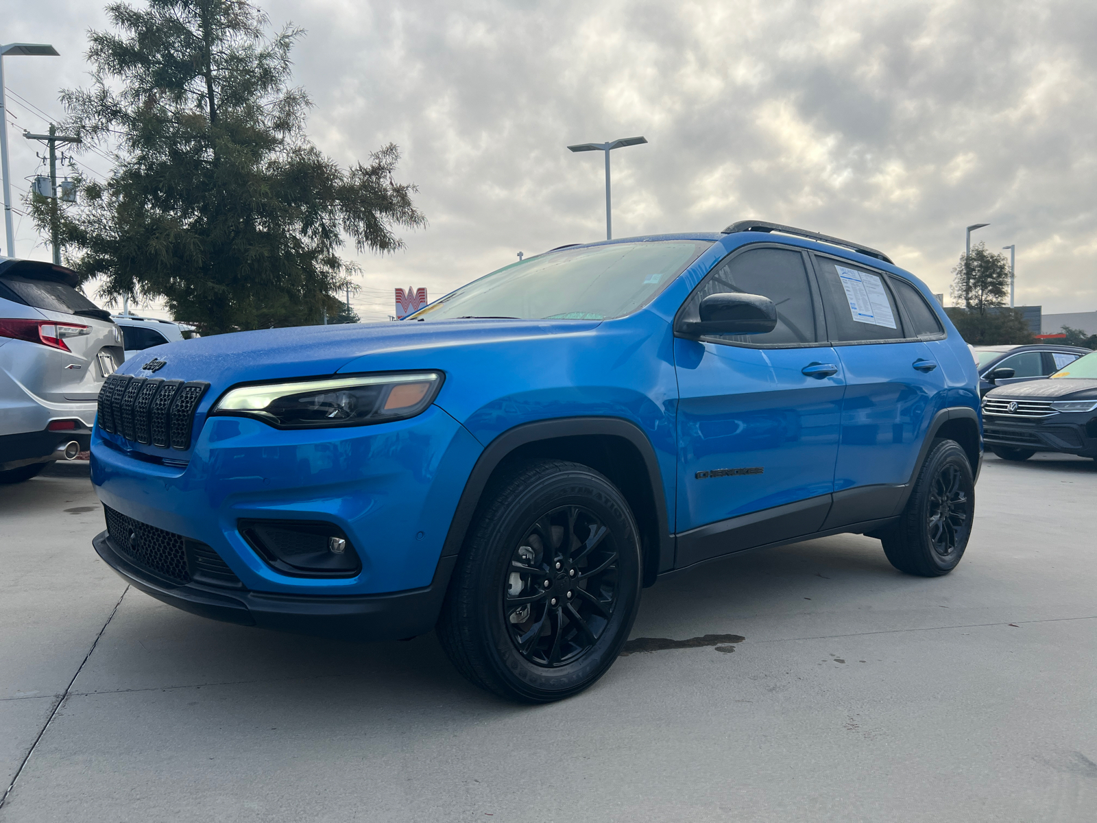 2023 Jeep Cherokee Altitude 3