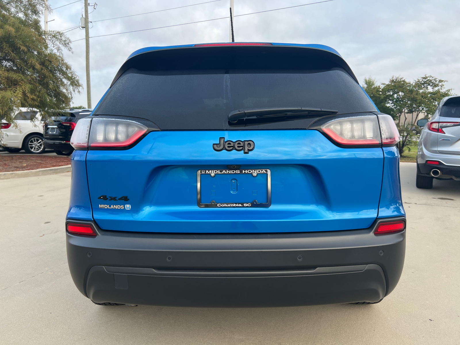 2023 Jeep Cherokee Altitude 6