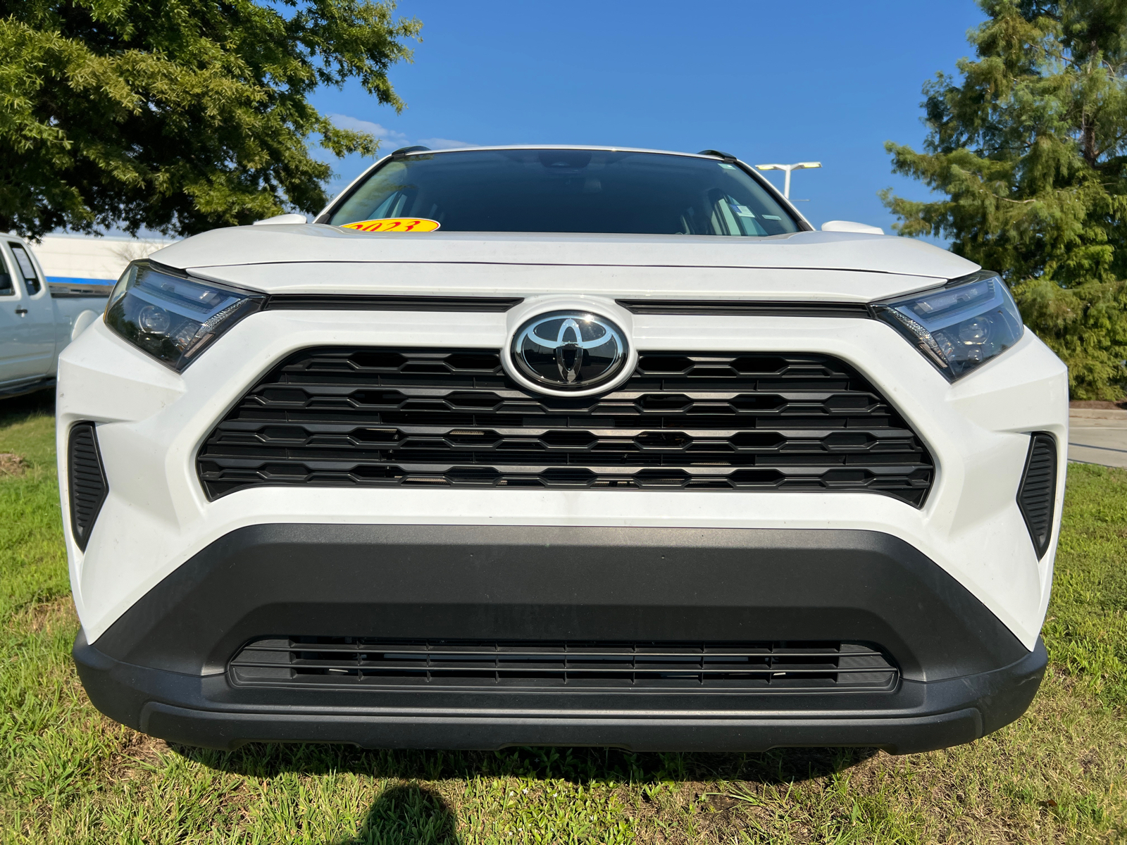 2023 Toyota RAV4 XLE 2