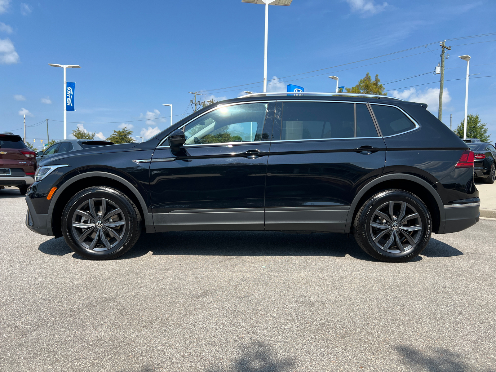 2024 Volkswagen Tiguan 2.0T SE 4