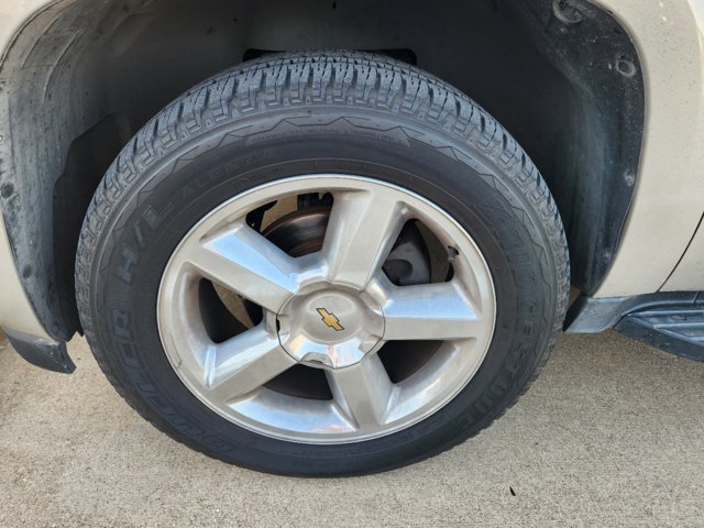 2007 Chevrolet Suburban LT 9