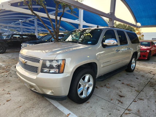 2008 Chevrolet Suburban LTZ 2