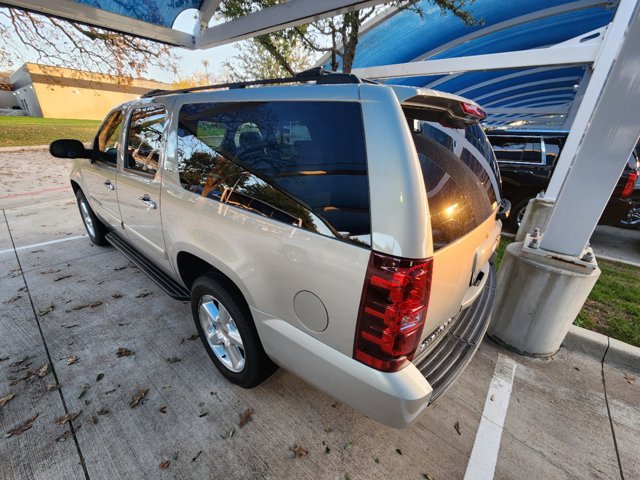 2008 Chevrolet Suburban LTZ 3