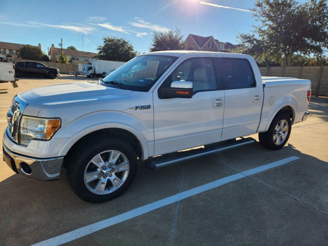 2011 Ford F-150 Lariat 2