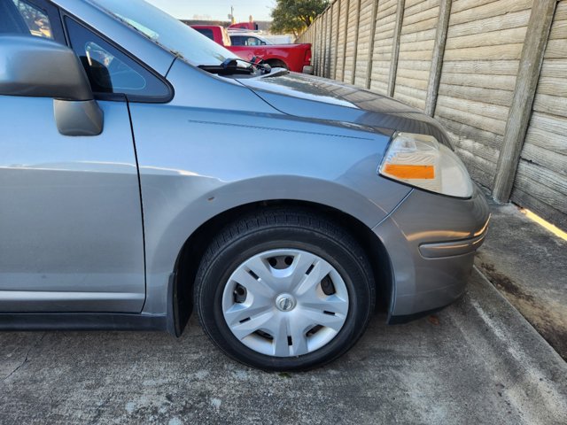 2012 Nissan Versa S 5