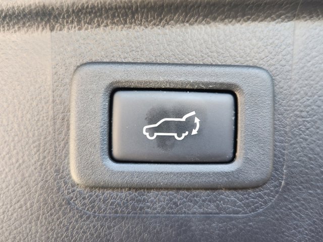 2015 Subaru Outback 2.5i Limited 35