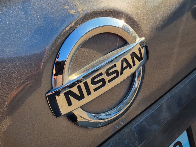 2015 Nissan Quest S 10