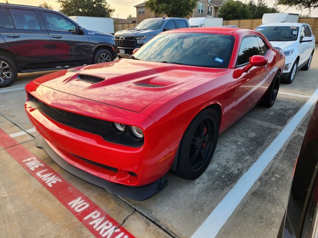 2015 Dodge Challenger SRT Hellcat 2