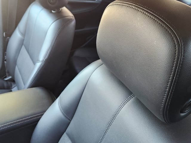 2016 Chevrolet Impala LT 19