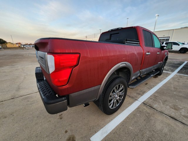 2016 Nissan Titan XD Platinum Reserve 4