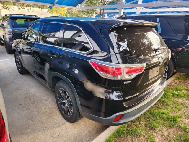 2016 Toyota Highlander XLE 3