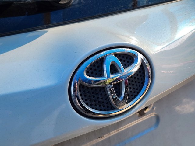2016 Toyota RAV4 Limited 8