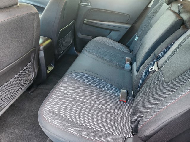 2017 Chevrolet Equinox LS 29
