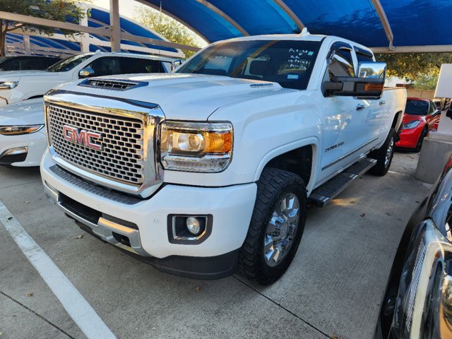 2017 GMC Sierra 2500HD Denali 2