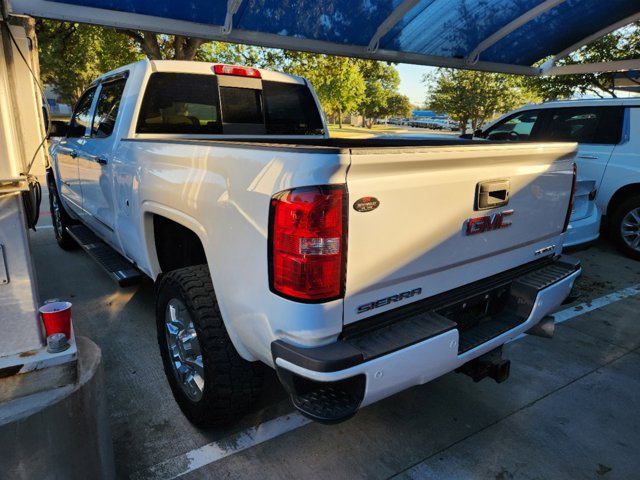 2017 GMC Sierra 2500HD Denali 3