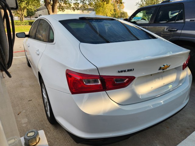 2017 Chevrolet Malibu LT 3