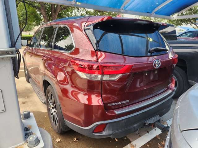 2017 Toyota Highlander SE 3