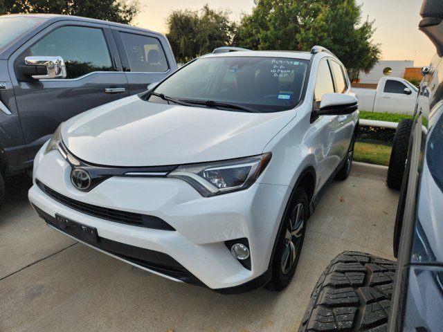 2017 Toyota RAV4 XLE 2