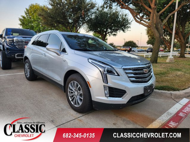 2017 Cadillac XT5 Luxury FWD 1