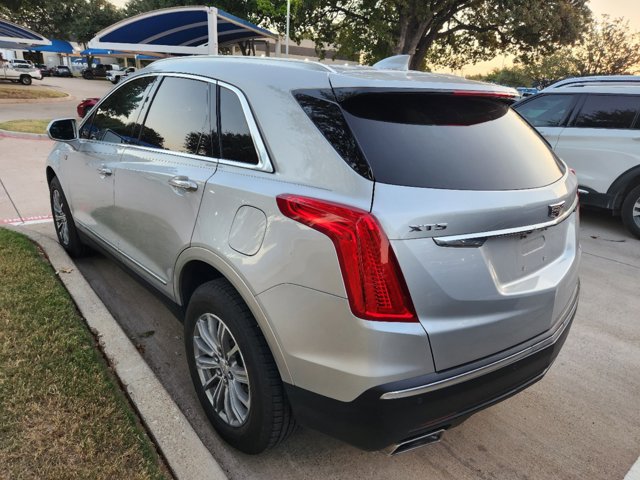 2017 Cadillac XT5 Luxury FWD 4