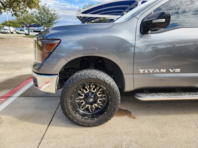 2018 Nissan Titan SV 5