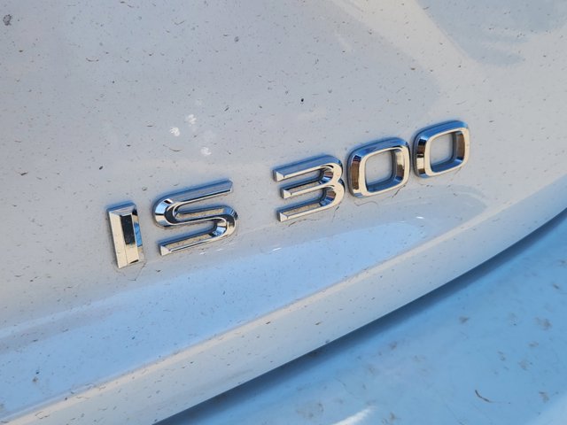 2019 Lexus IS 300 8