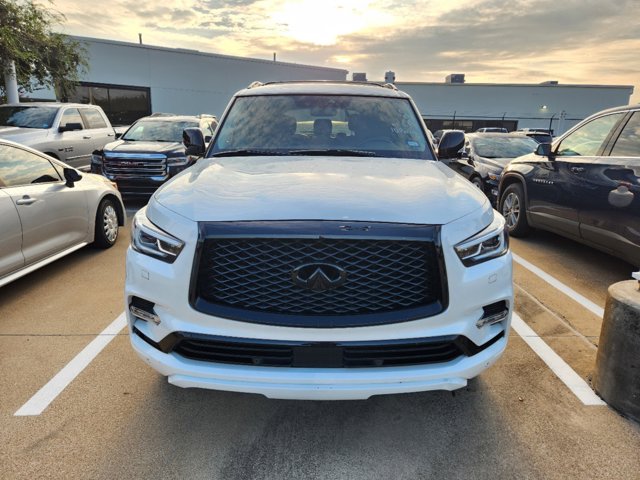 2019 INFINITI QX80 LUXE 2