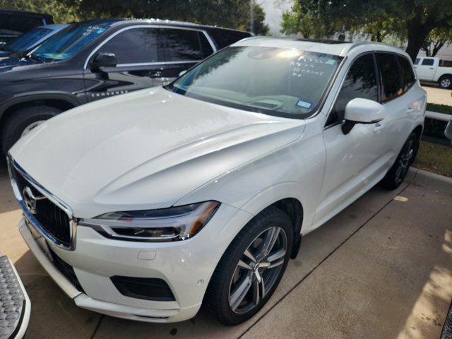 2019 Volvo XC60 Momentum 2