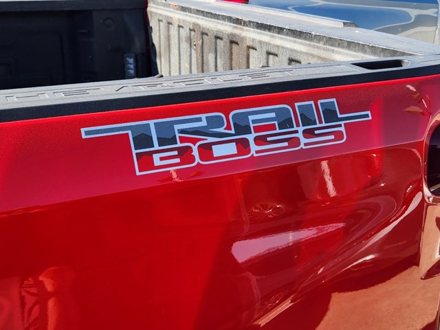 2019 Chevrolet Silverado 1500 LT Trail Boss 8