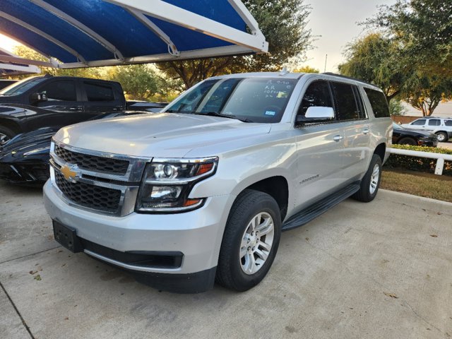 2019 Chevrolet Suburban LT 2