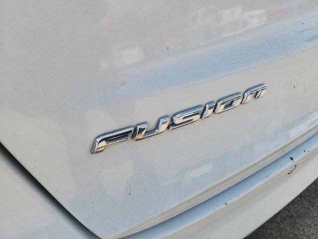 2019 Ford Fusion SE 9