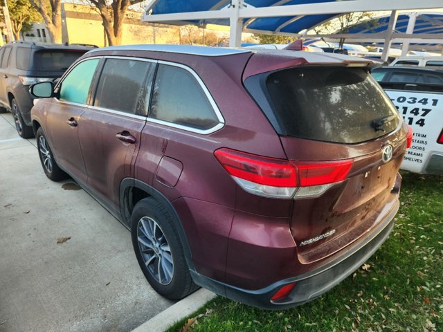 2019 Toyota Highlander XLE 3