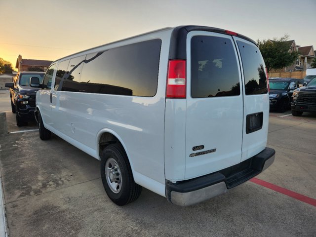 2020 Chevrolet Express Passenger LT 10