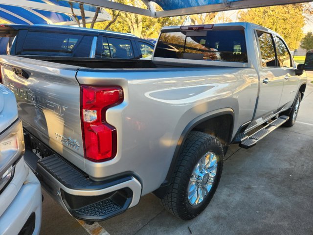 2020 Chevrolet Silverado 2500HD High Country 3