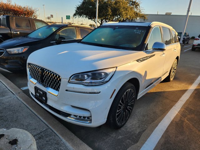 2020 Lincoln Aviator Black Label 3