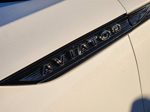 2020 Lincoln Aviator Black Label 10