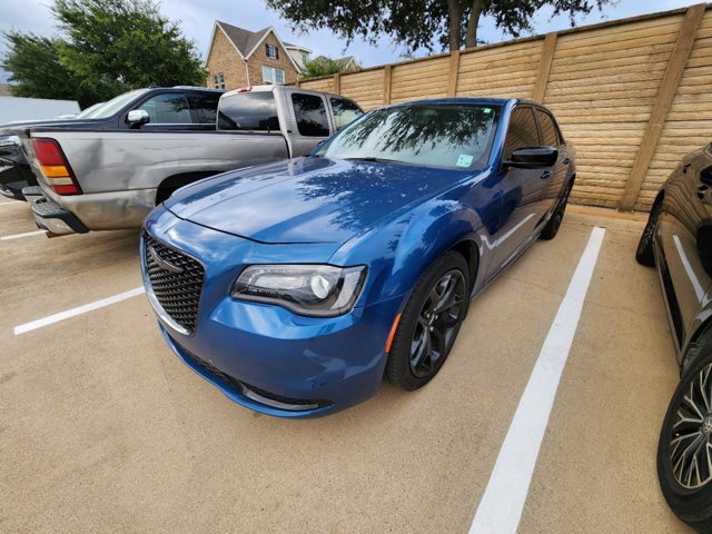 2020 Chrysler 300 Touring 2