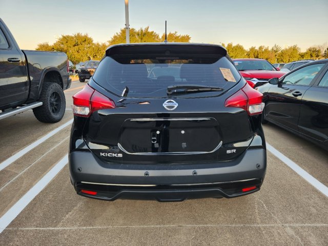 2020 Nissan Kicks SR 5