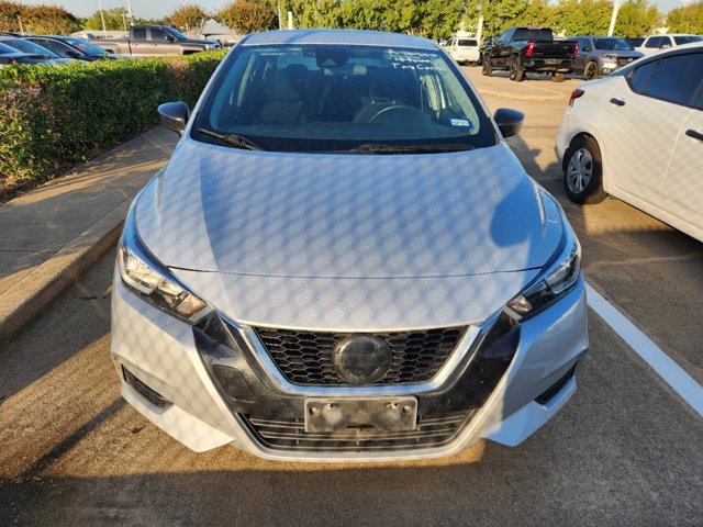 2020 Nissan Versa S 2