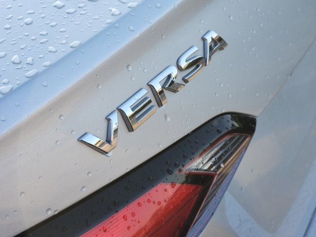 2020 Nissan Versa S 10