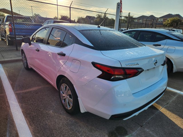 2020 Nissan Versa S 6