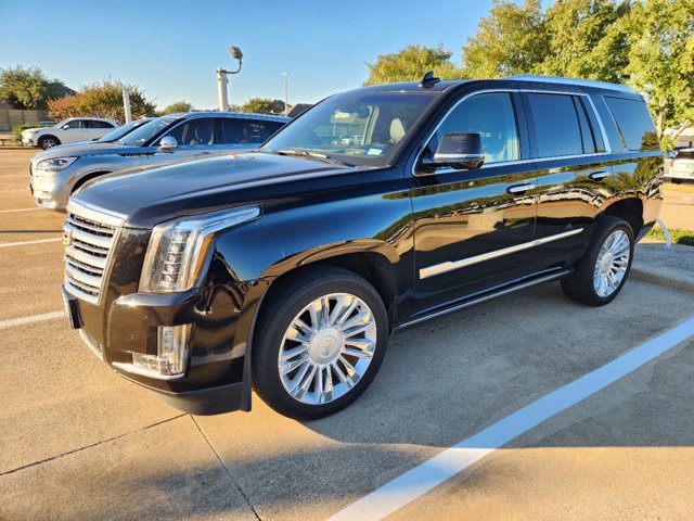 2020 Cadillac Escalade Platinum 2