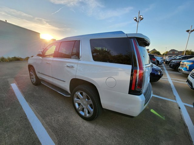 2020 Cadillac Escalade Luxury 4