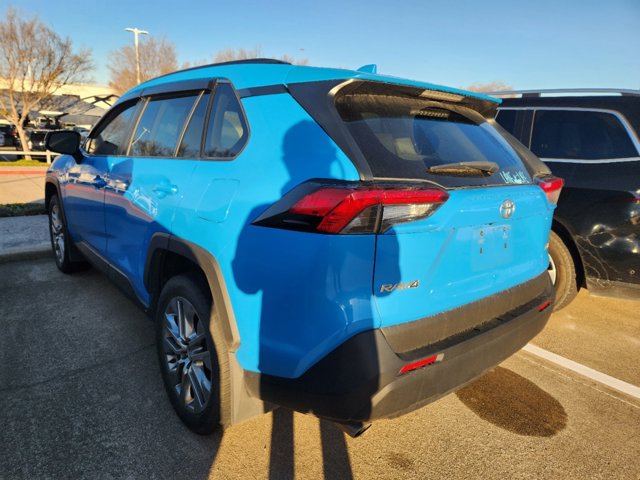 2020 Toyota RAV4 XLE Premium 6