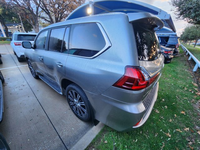 2021 Lexus LX LX 570 3