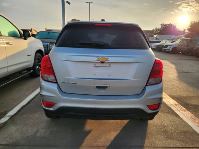 2021 Chevrolet Trax LS 4